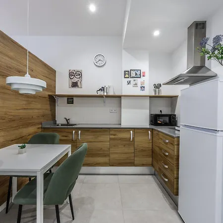 Nuevo Estudio A Metros De La Playa, Con Terraza Y Zonas Comun 3c Valencia